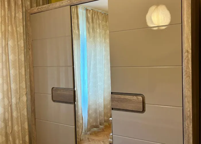 アパート Palace Of Parliament ブカレスト